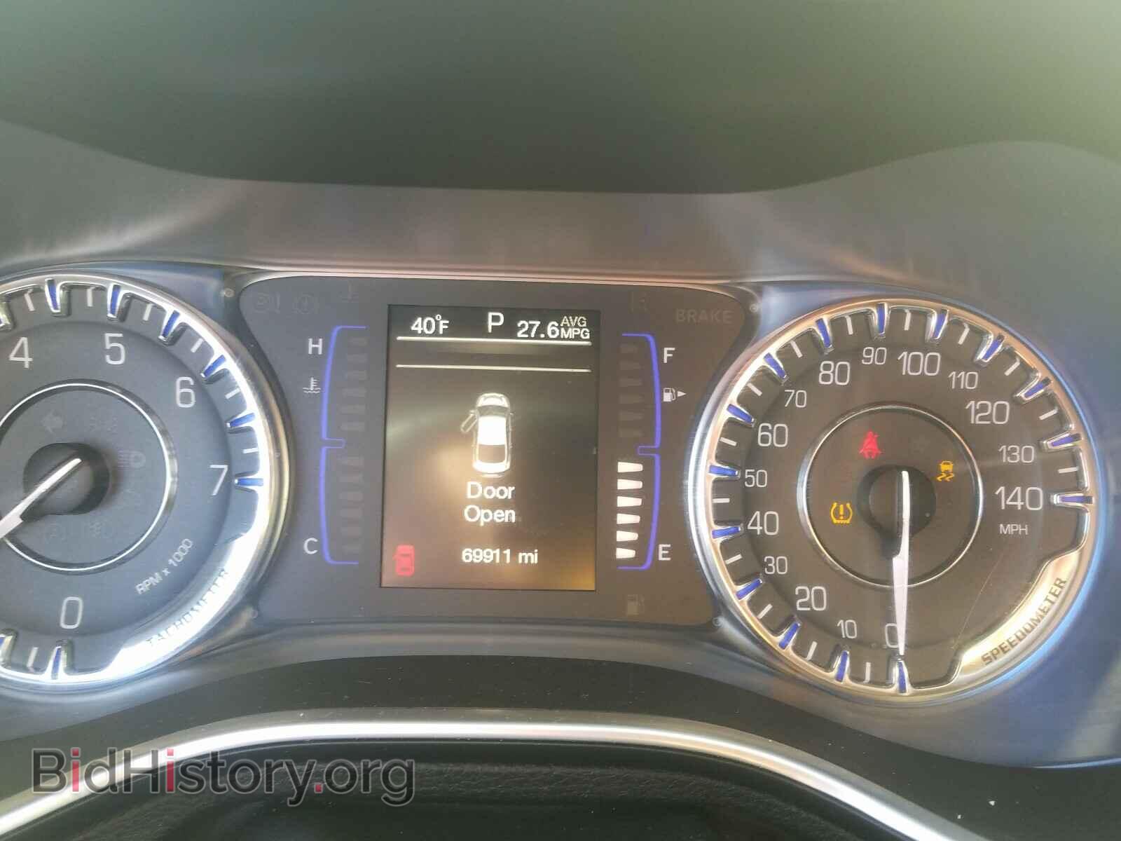 2015 CHRYSLER 200 - VIN: 1C3CCCAB7FN537826 - Фото 8