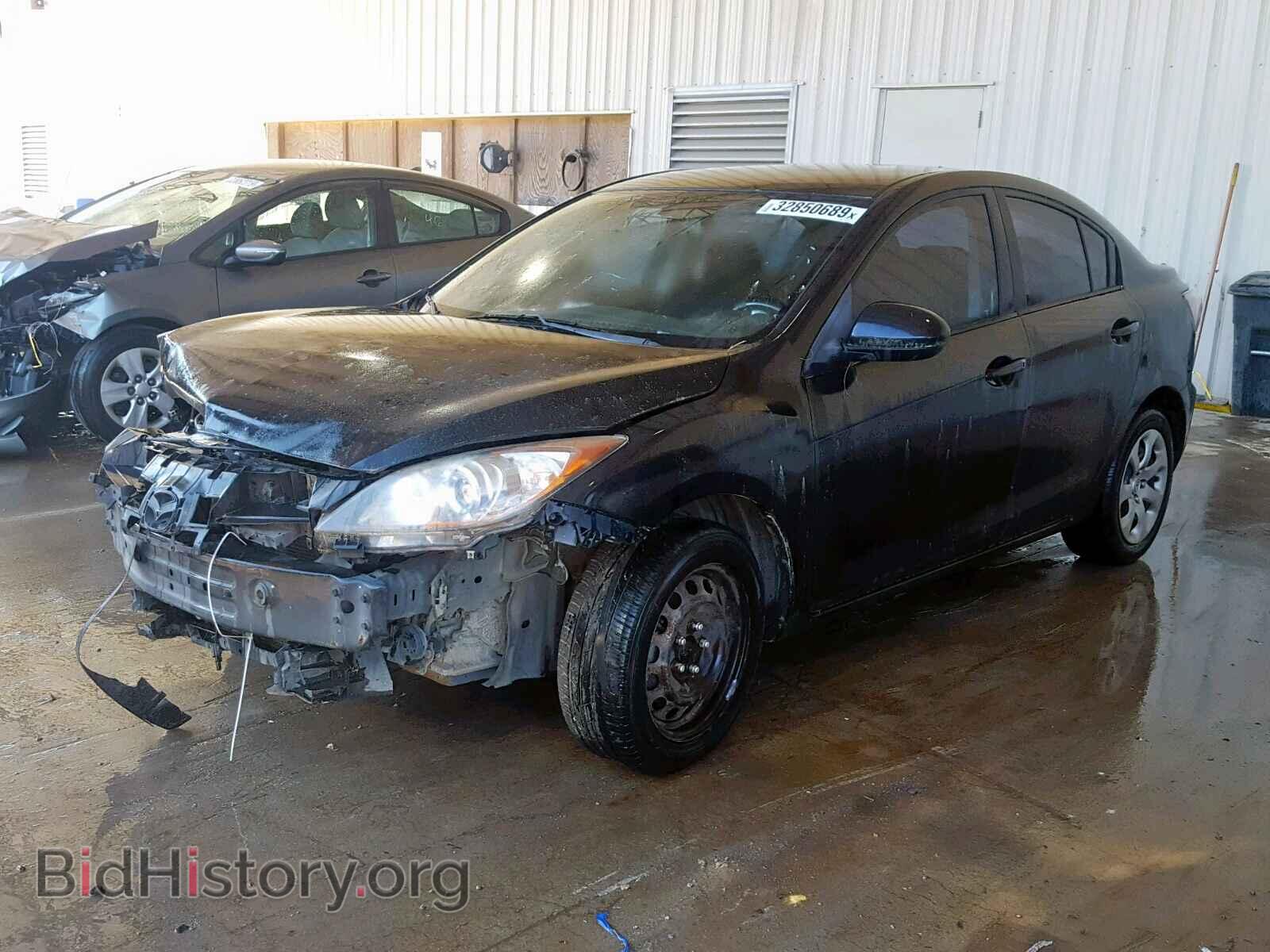 2011 MAZDA 3 - VIN: JM1BL1UF3B1379464 - Фото 2