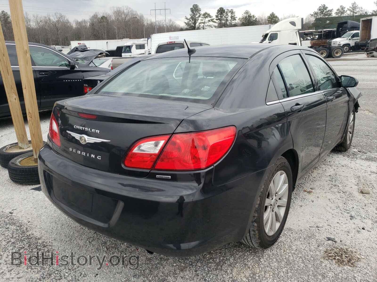 2010 CHRYSLER SEBRING - VIN: 1C3CC5FB5AN152407 - Фото 4