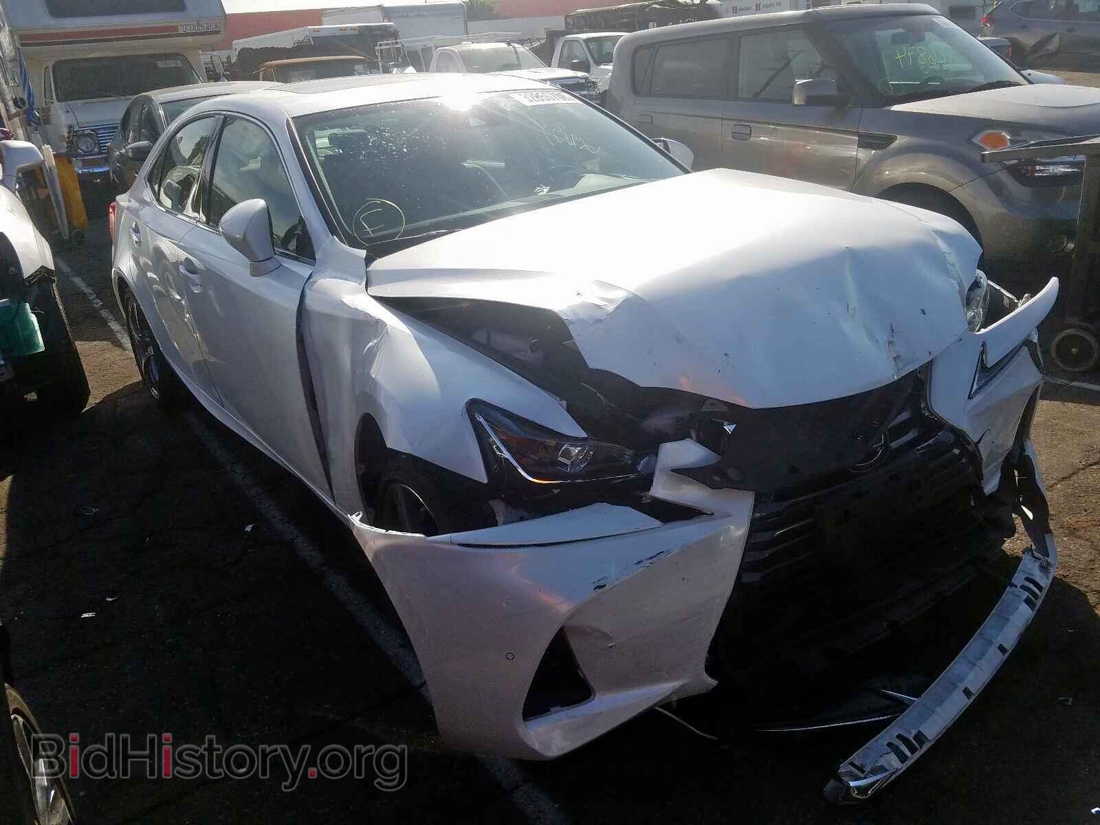 Photo JTHBA1D27H5052780 - LEXUS IS 2017