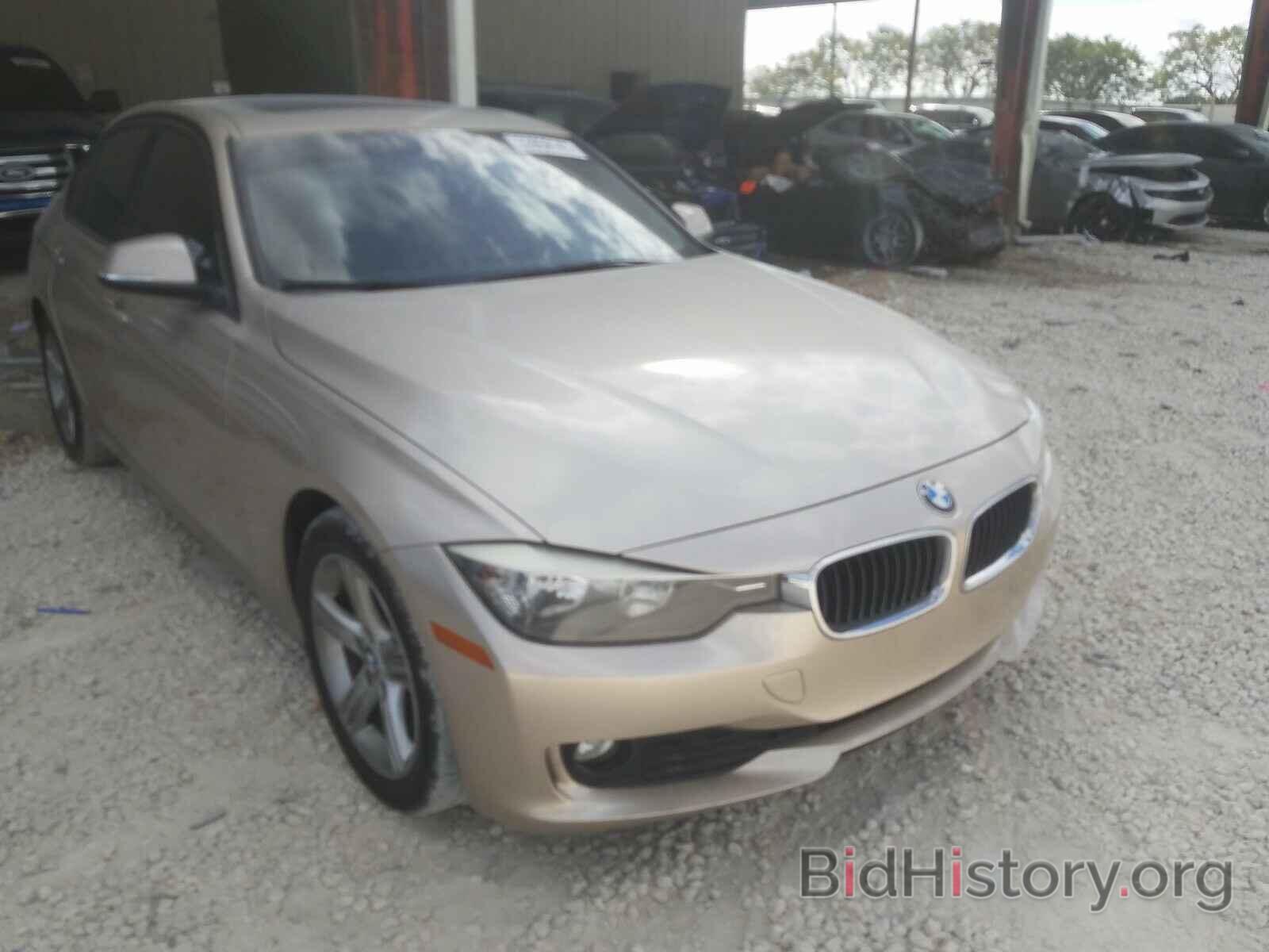 Photo WBA3B1C57DF461880 - BMW 3 SERIES 2013