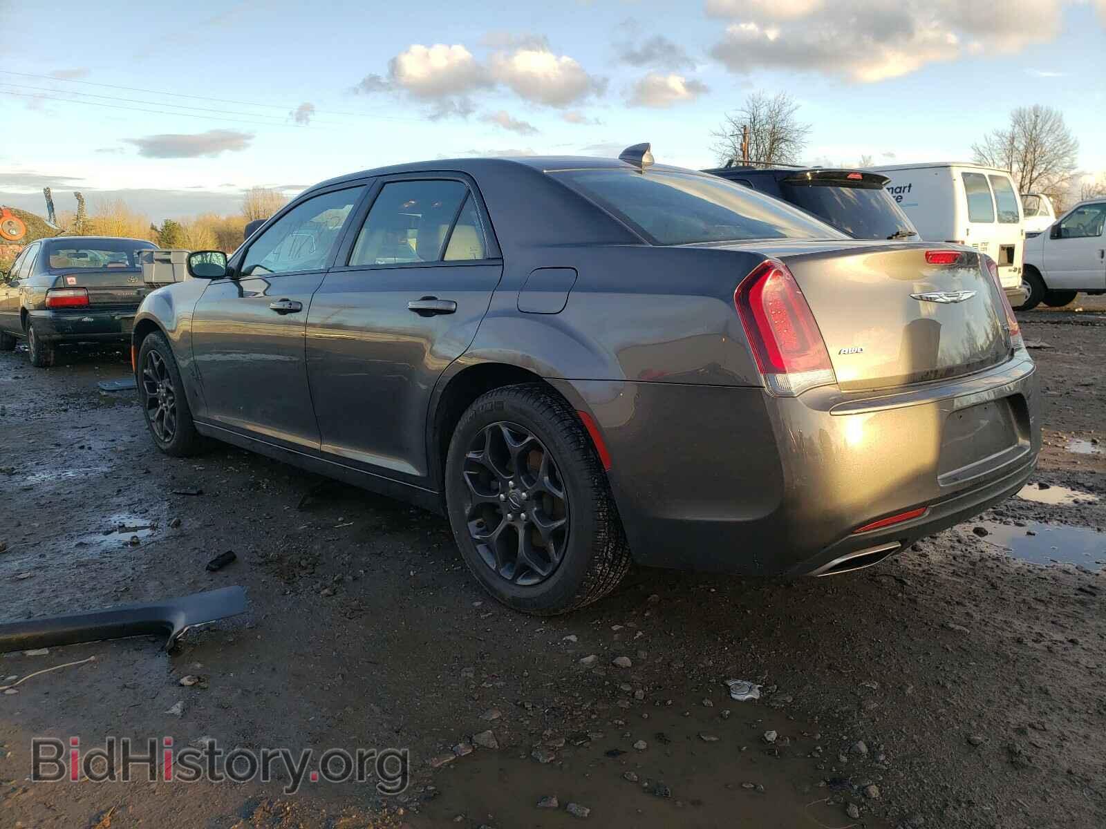 2019 CHRYSLER 300 - VIN: 2C3CCAGG9KH586388 - Фото 3