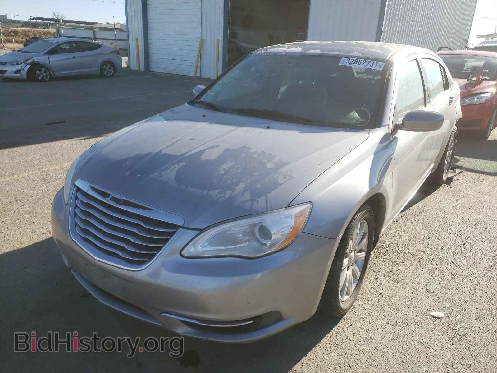 2013 CHRYSLER 200 - VIN: 1C3CCBBG4DN678189 - Фото 2