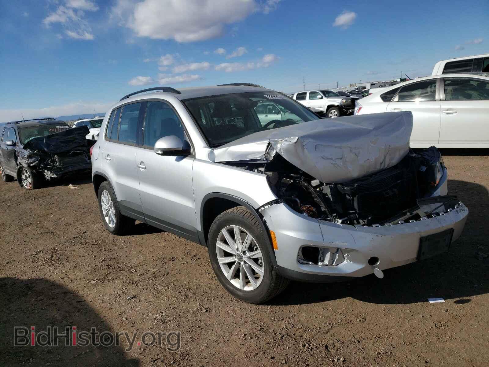 Фотография WVGBV7AX9HK050406 - VOLKSWAGEN TIGUAN 2017