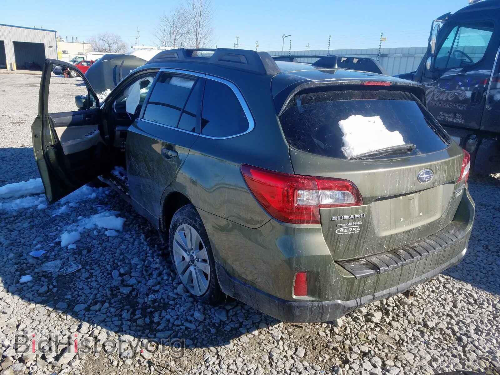 2017 SUBARU OUTBACK - VIN: 4S4BSAFC0H3324128 - Фото 3