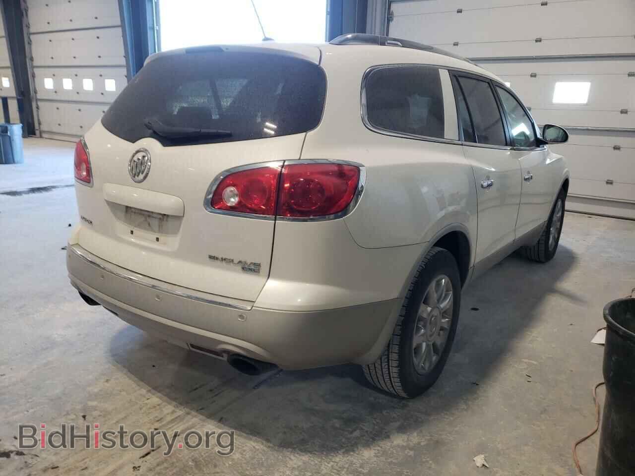2011 BUICK ENCLAVE - VIN: 5GAKVCEDXBJ304040 - Photo 4