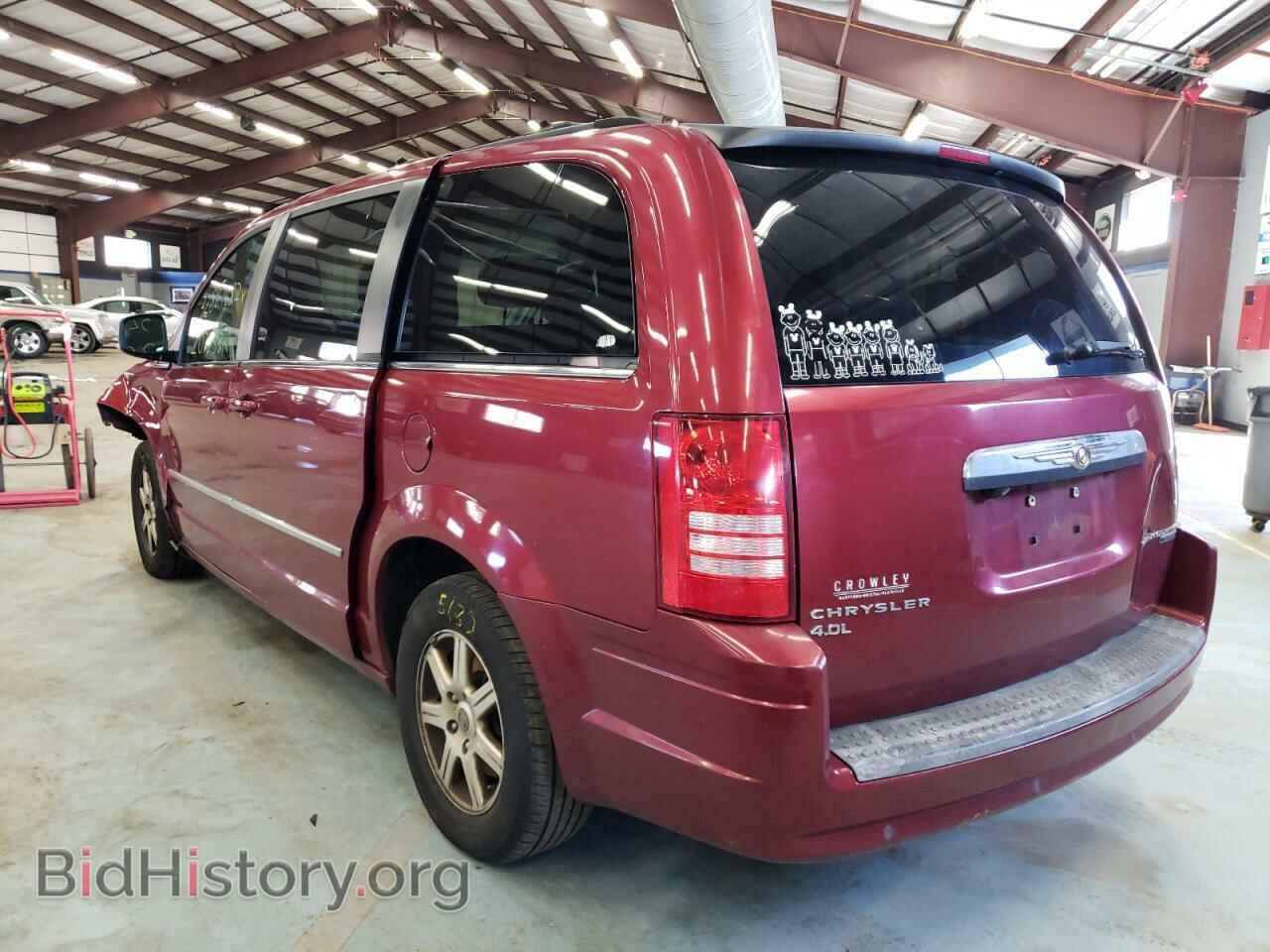 2010 CHRYSLER MINIVAN - VIN: 2A4RR8DX0AR398878 - Фото 3