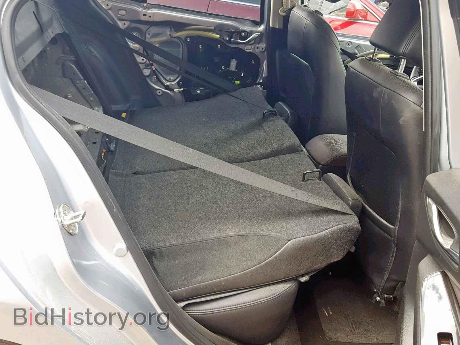 2018 MAZDA 3 - VIN: 3MZBN1V32JM206256 - Photo 2