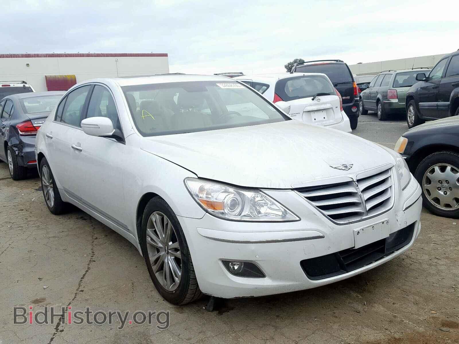 Photo KMHGC4DF7BU138363 - HYUNDAI GENESIS 2011