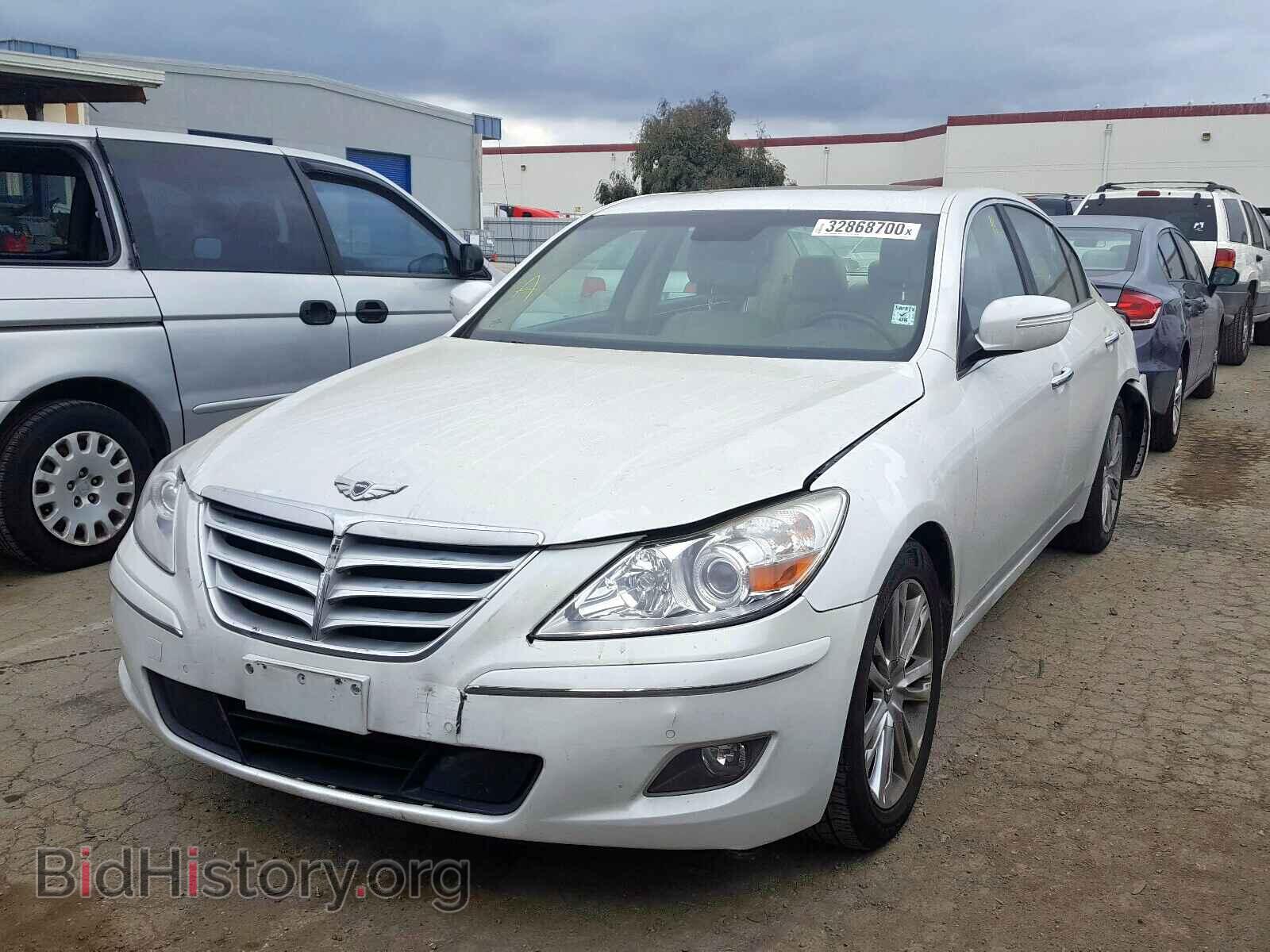 2011 HYUNDAI GENESIS - VIN: KMHGC4DF7BU138363 - Фото 2