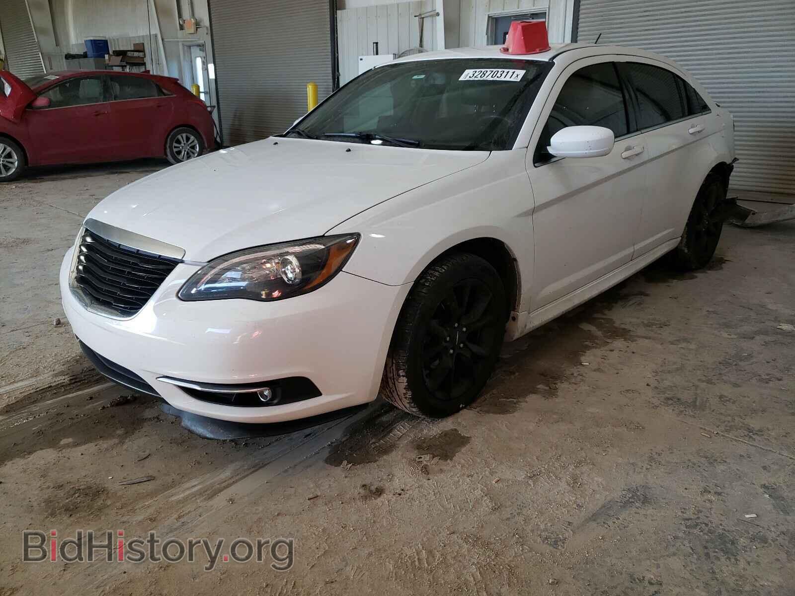 2014 CHRYSLER 200 - VIN: 1C3CCBCG1EN187109 - Фото 2