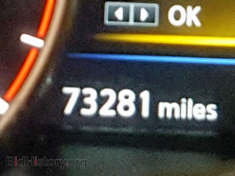 2017 Nissan MAXIMA (VIN 1N4AA6AP4HC366334) — photo 8 of 10