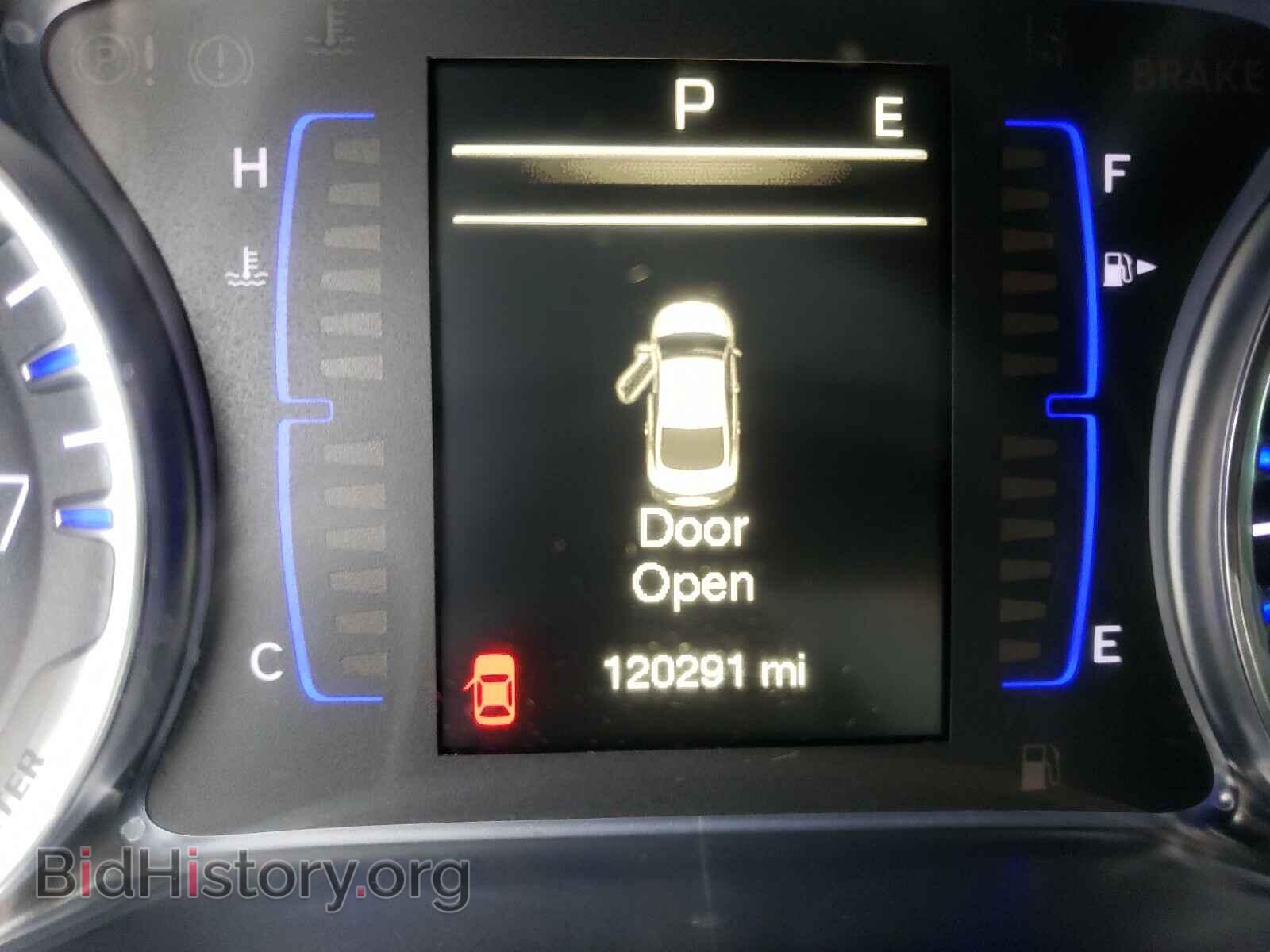 2016 CHRYSLER 200 - VIN: 1C3CCCAB6GN192287 - Фото 8
