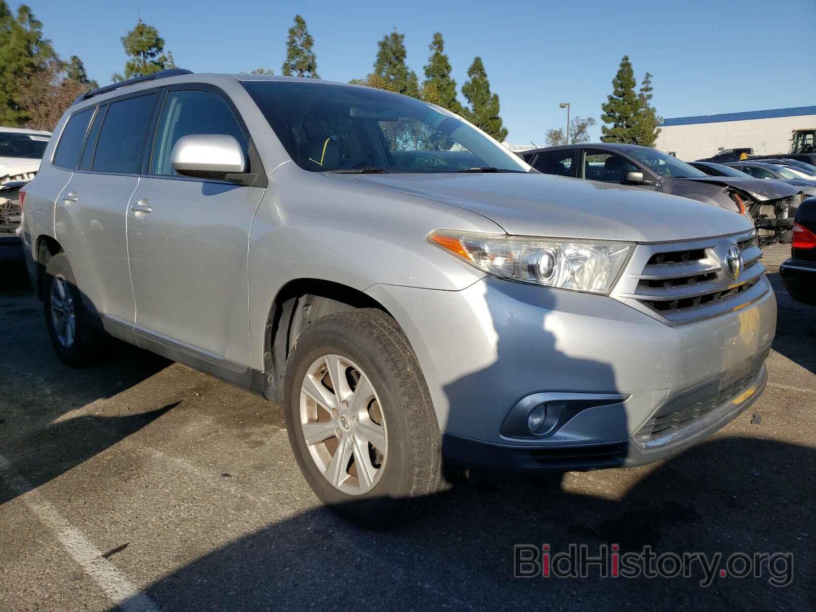 Photo 5TDZK3EH0BS043089 - TOYOTA HIGHLANDER 2011