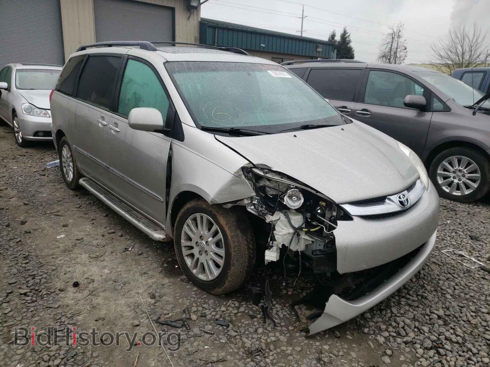 Фотография 5TDBK22C58S011381 - TOYOTA SIENNA 2008