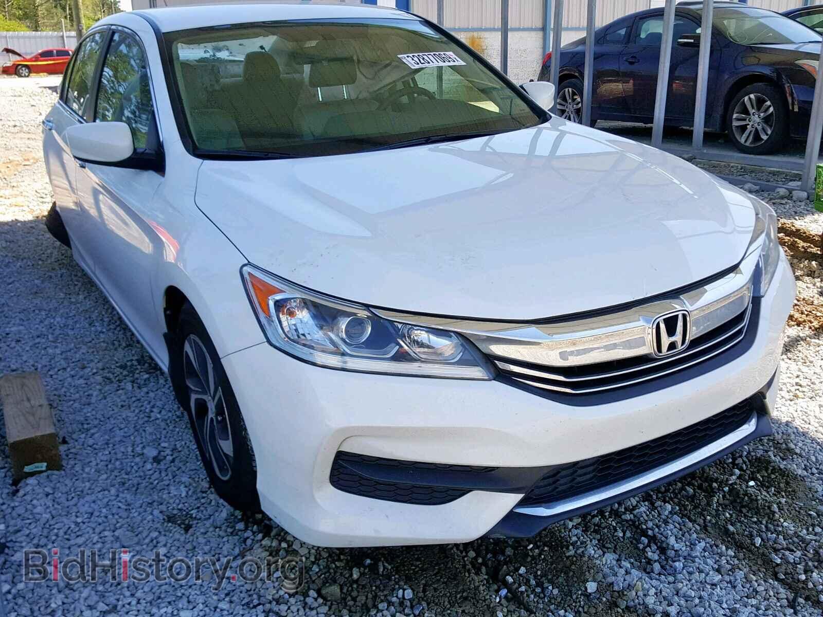 Фотография 1HGCR2F35HA095355 - HONDA ACCORD LX 2017