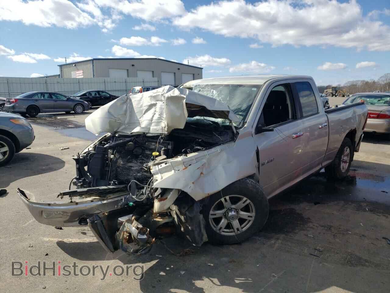 2010 DODGE RAM 1500 - VIN: 1D7RV1GT2AS214854 - Фото 2