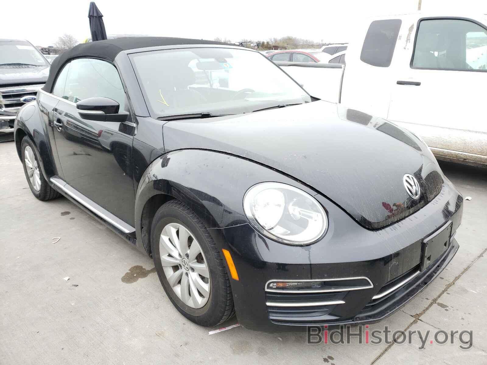 Photo 3VW517AT9HM811435 - VOLKSWAGEN BEETLE 2017