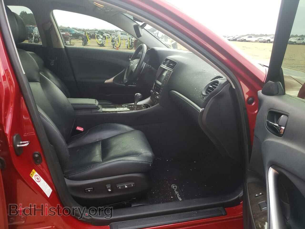 2011 LEXUS IS - VIN: JTHBF5C25B5155956 - Photo 5