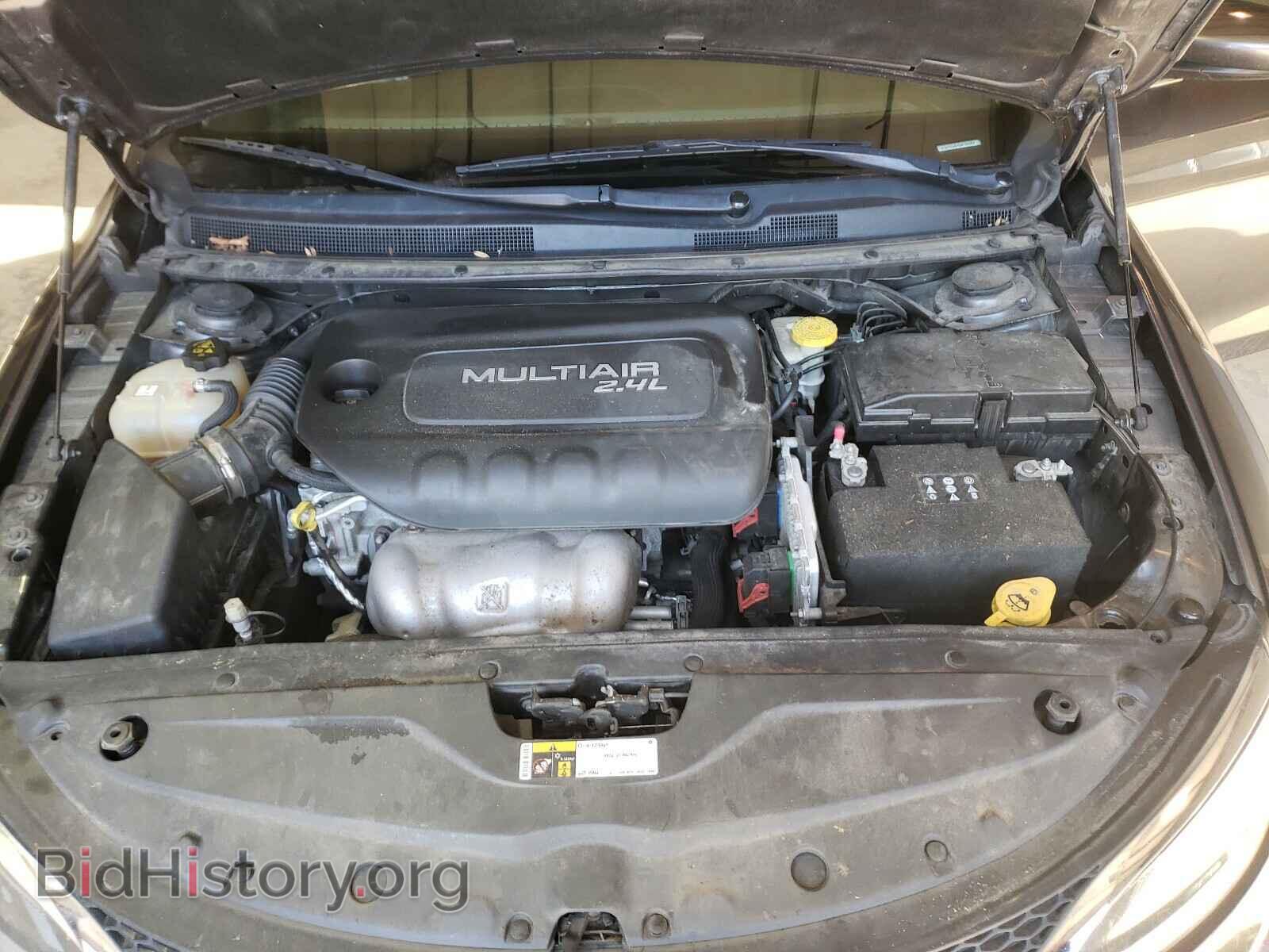 2016 CHRYSLER 200 - VIN: 1C3CCCAB1GN160282 - Фото 7