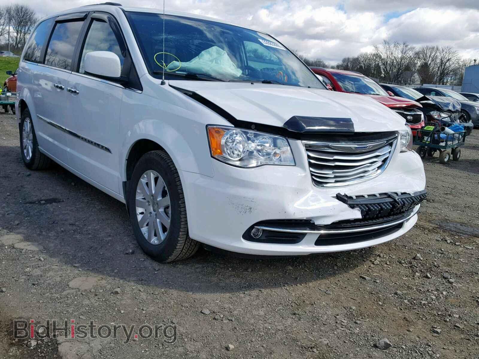 Photo 2C4RC1BGXFR628919 - CHRYSLER TOWN & COU 2015