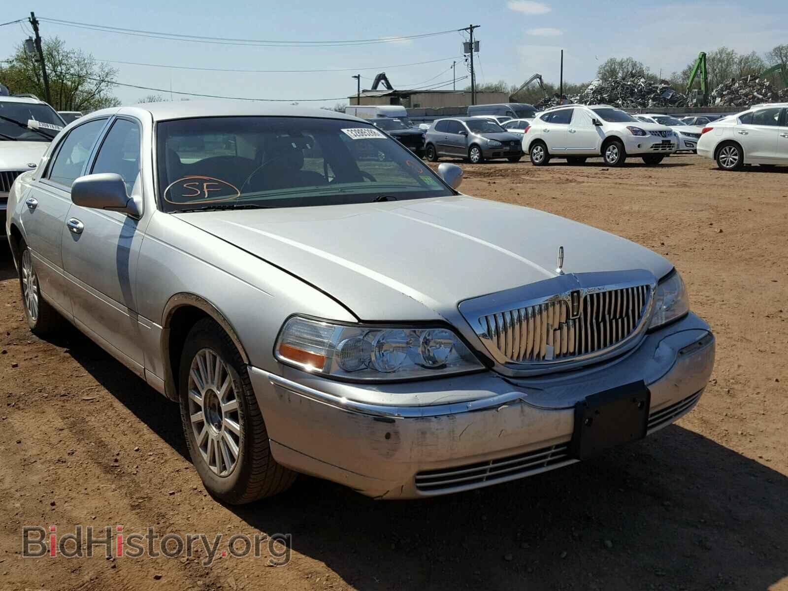 Photo 1LNHM81WX3Y675154 - LINCOLN TOWNCAR 2003