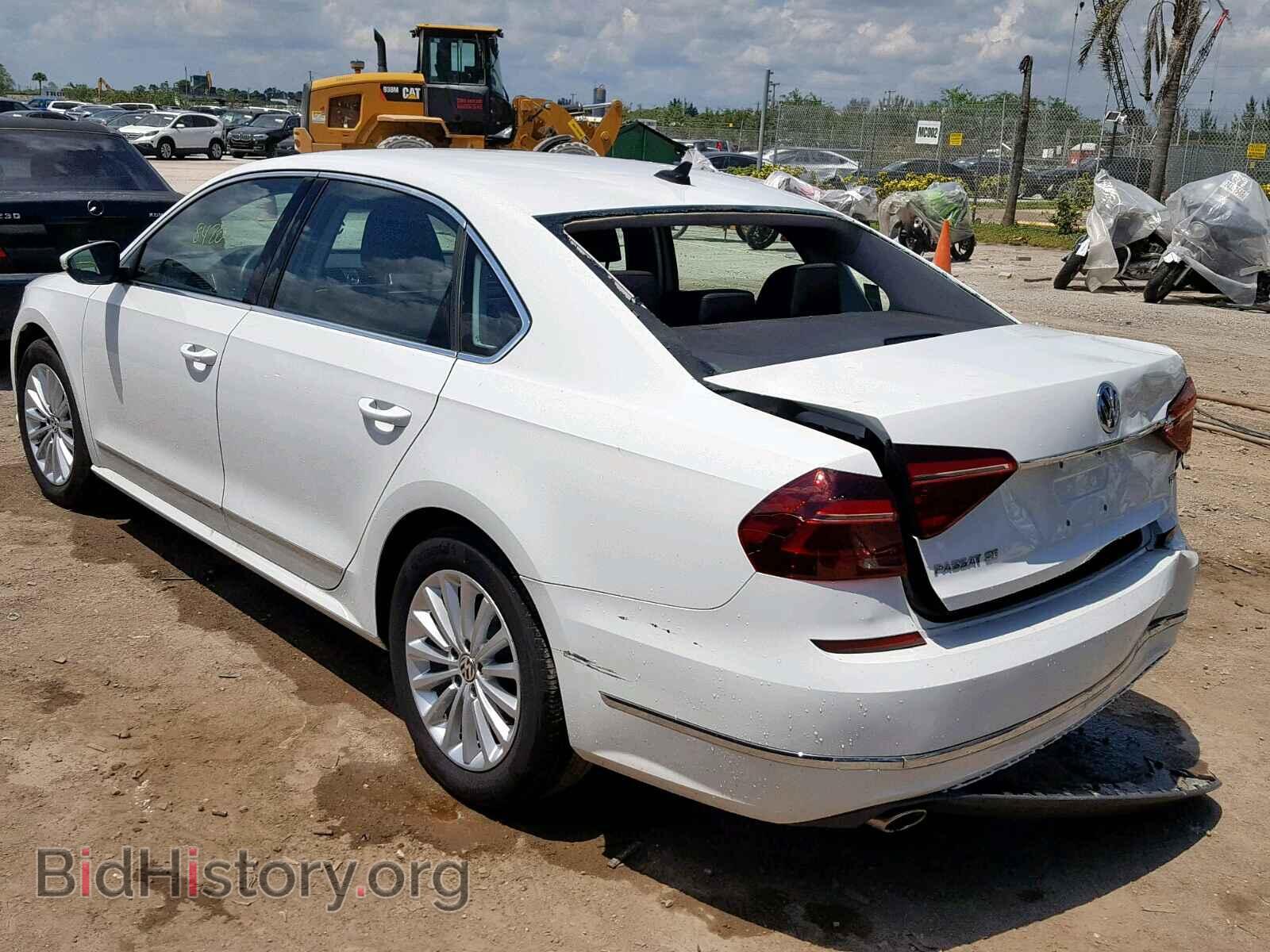2017 VOLKSWAGEN PASSAT - VIN: 1VWBT7A35HC021287 - Фото 3