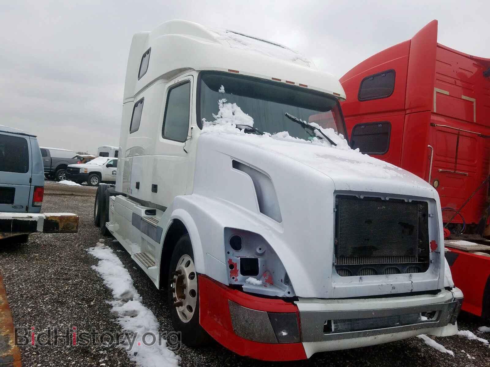 Фотография 4V4NC9TH44N362526 - VOLVO VN 2004