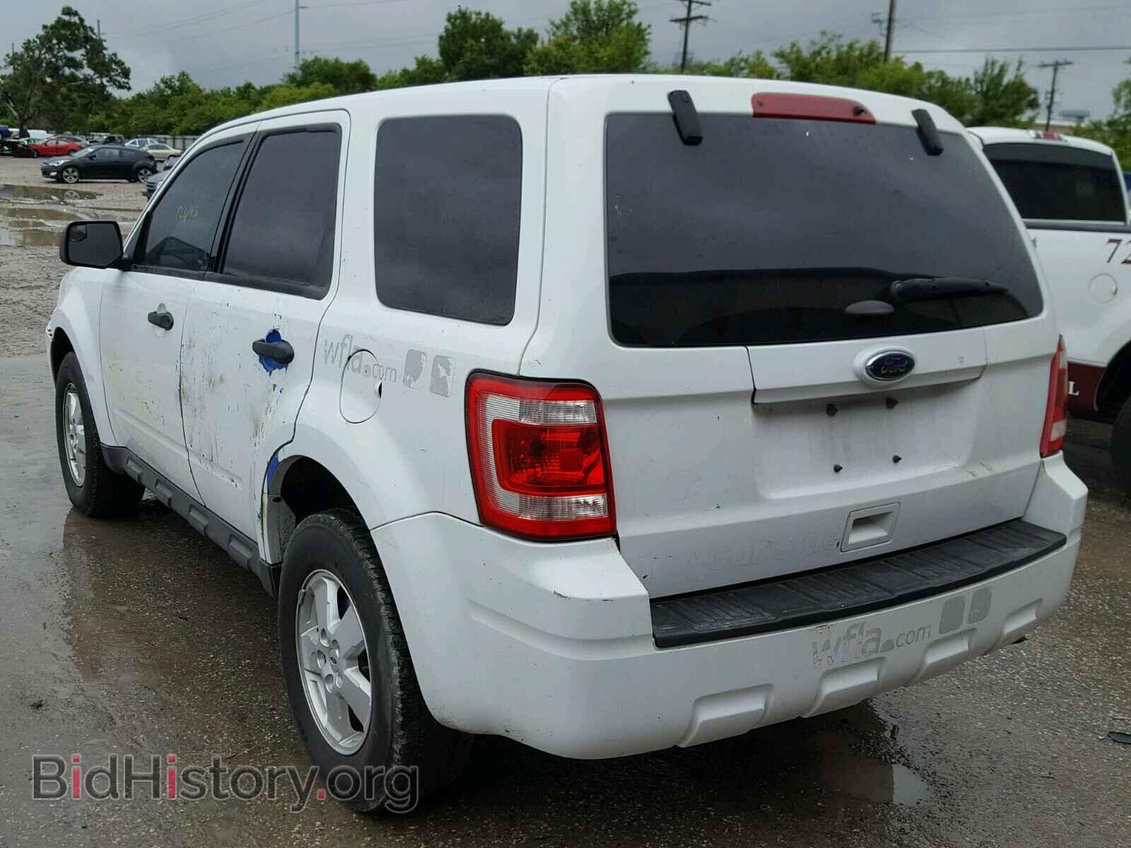 2011 FORD ESCAPE - VIN: 1FMCU0C75BKB92951 - Фото 3
