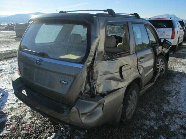 2008 SUBARU FORESTER - VIN: JF1SG67628H702700 - Фото 4