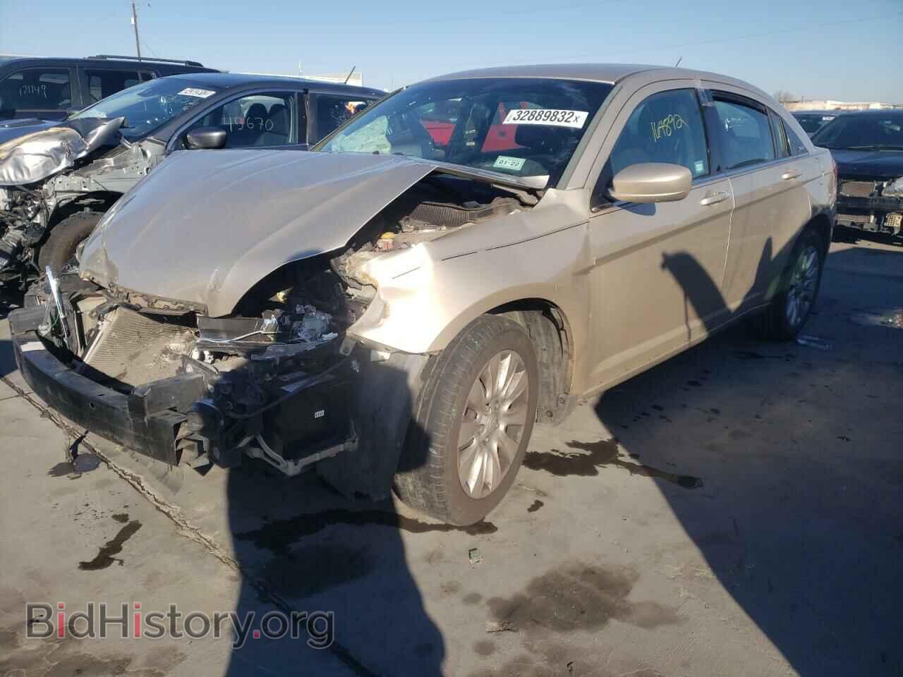 2014 CHRYSLER 200 - VIN: 1C3CCBAB3EN122513 - Фото 2