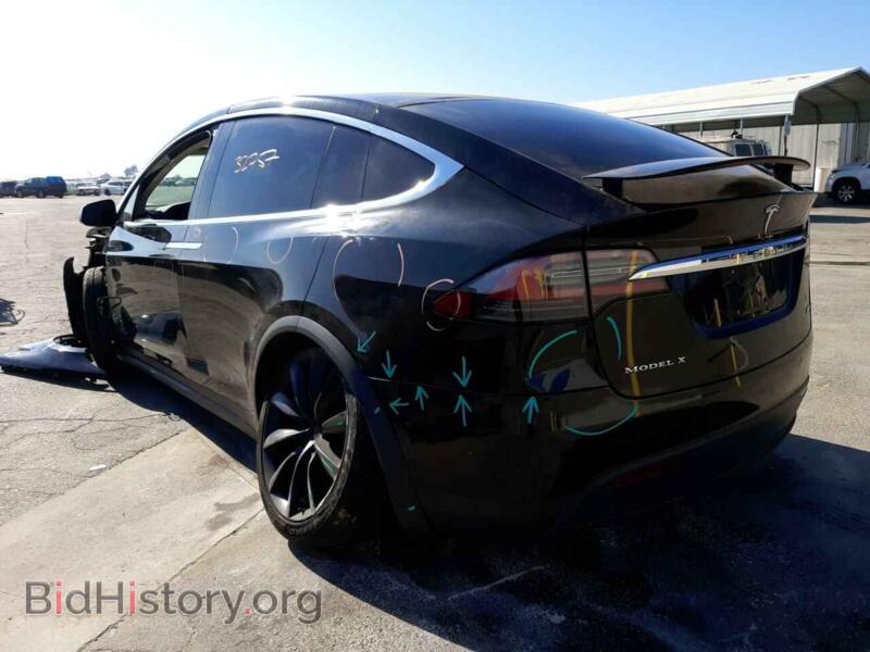 2017 Tesla MODEL X (VIN 5YJXCBE2XHF078942) — photo 3 of 10