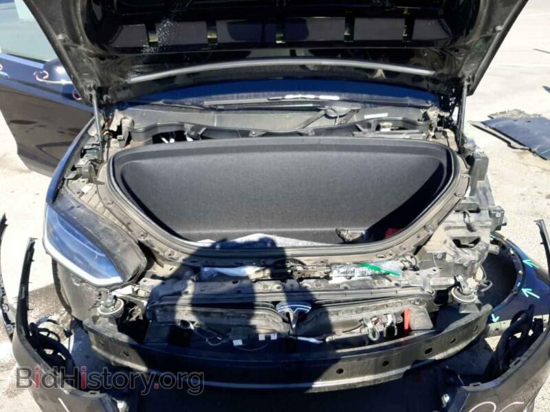 2017 Tesla MODEL X (VIN 5YJXCBE2XHF078942) — photo 7 of 10