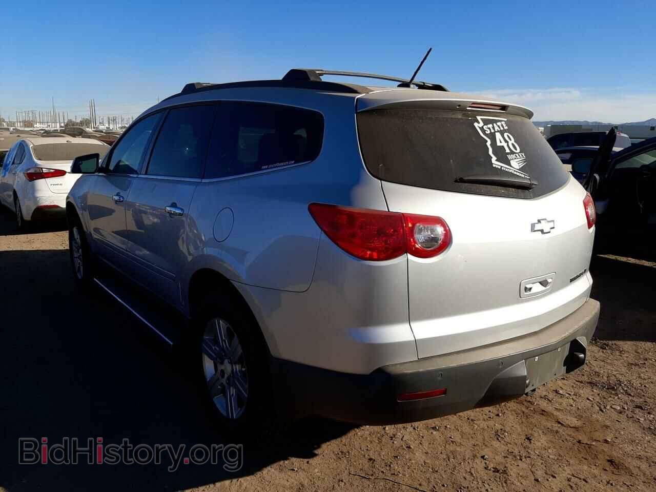 2012 CHEVROLET TRAVERSE - VIN: 1GNKRJED0CJ197869 - Фото 3