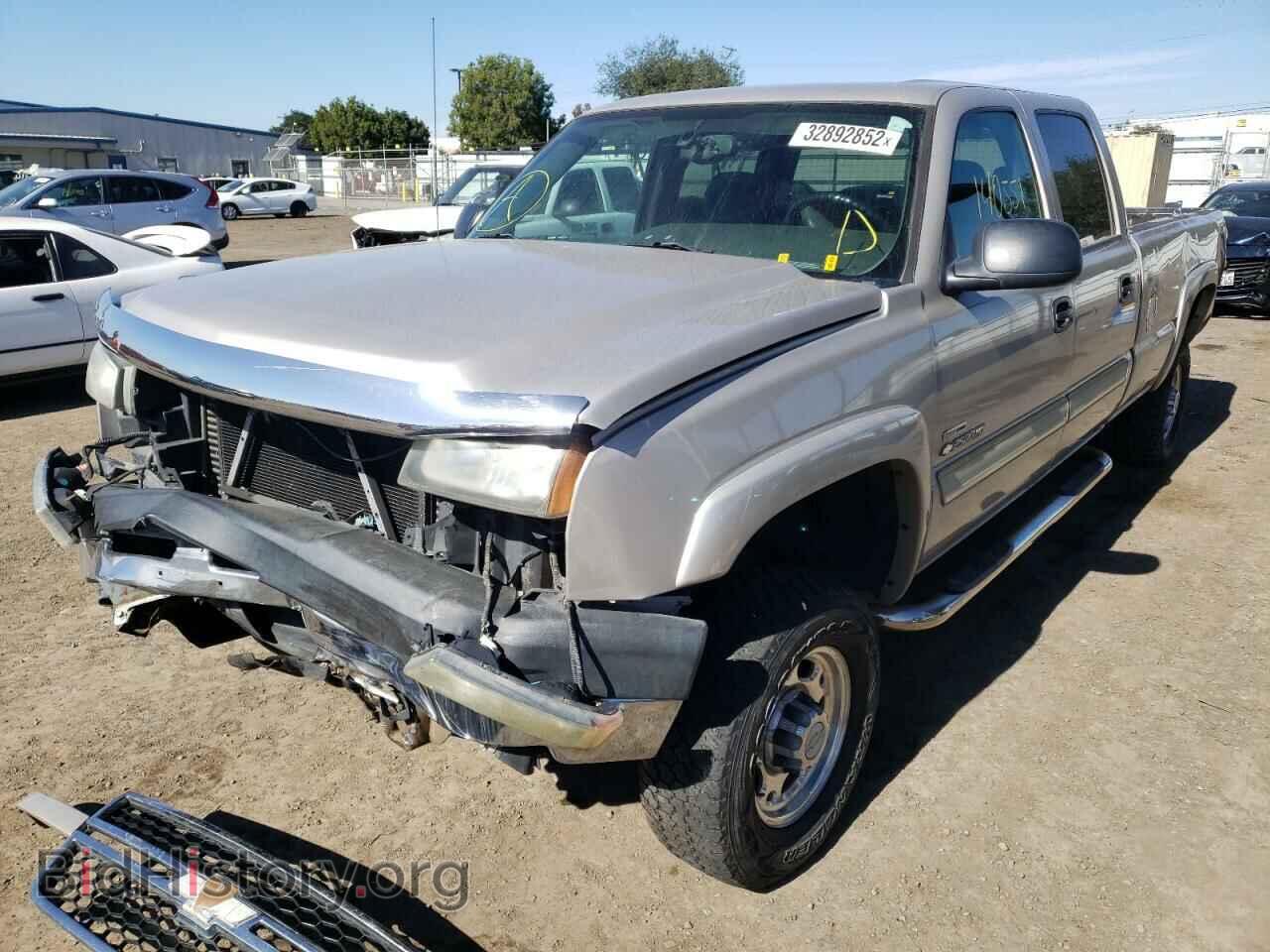 2006 CHEVROLET SILVERADO - VIN: 1GCHC23D26F196436 - Фото 2