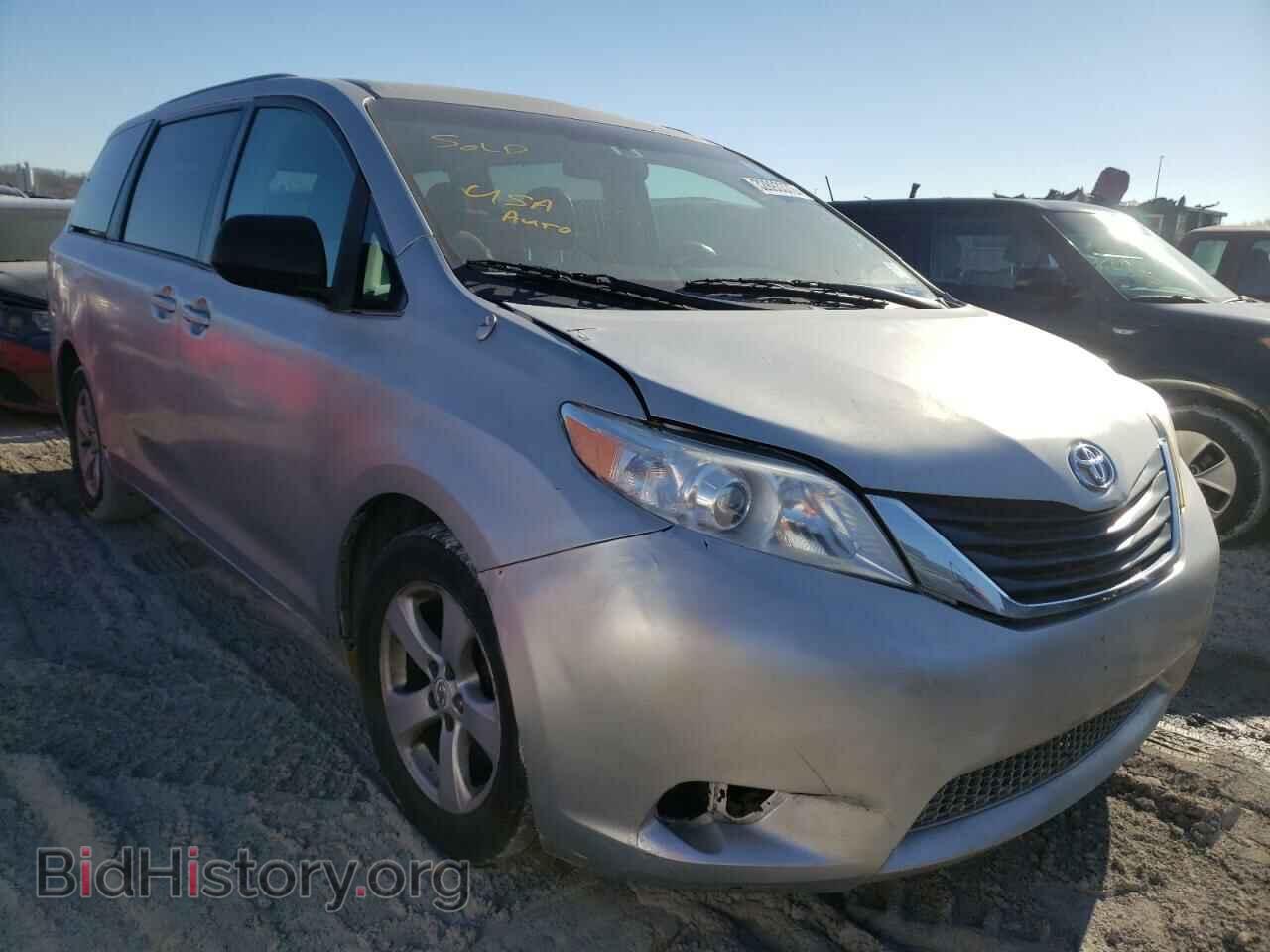 Фотография 5TDKK3DC4BS034273 - TOYOTA SIENNA 2011