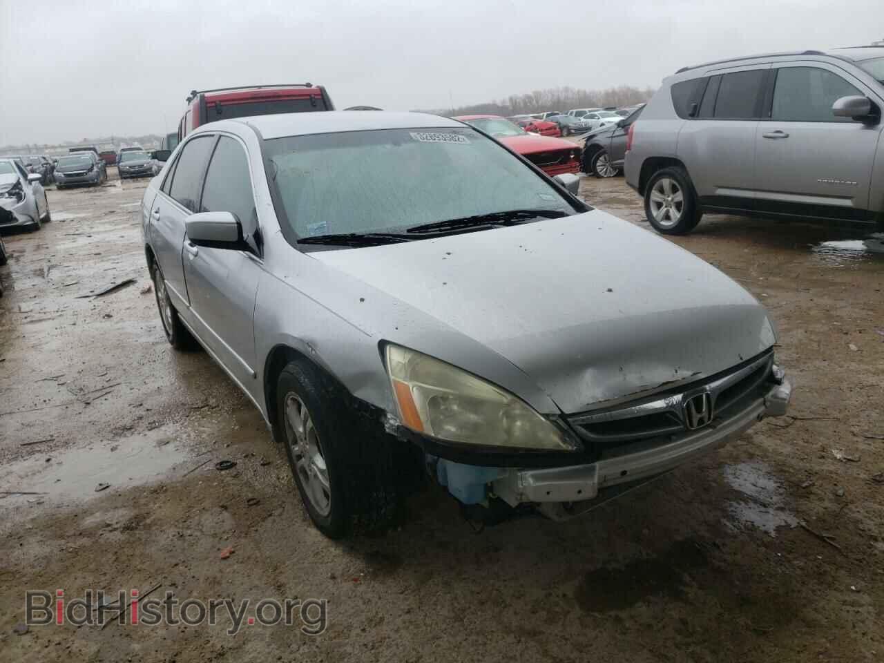Photo 1HGCM563X6A076104 - HONDA ACCORD 2006