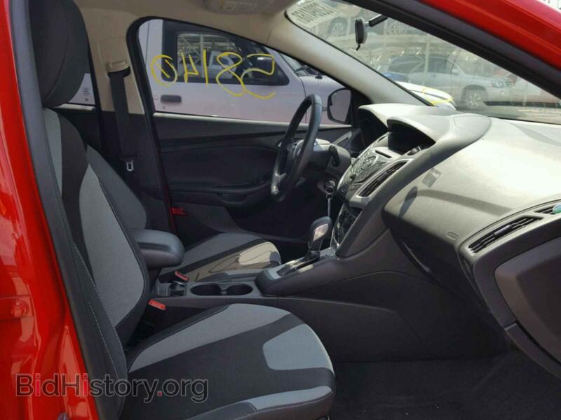 2014 Ford FOCUS (VIN 1FADP3K22EL398921) — фото 5 из 10
