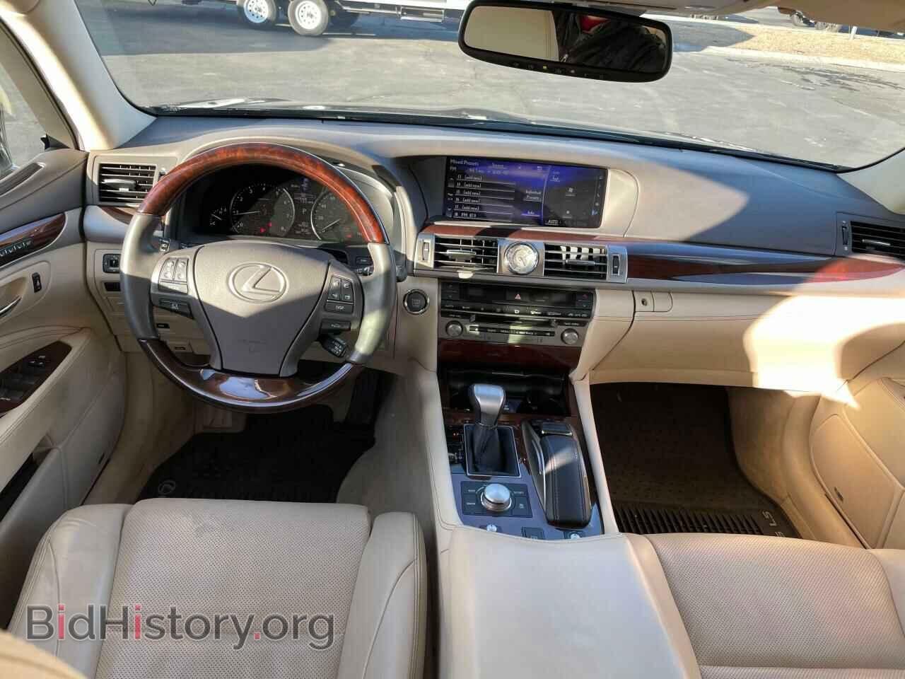 2017 LEXUS LS460 - VIN: JTHCL5EF9H5028049 - Photo 9