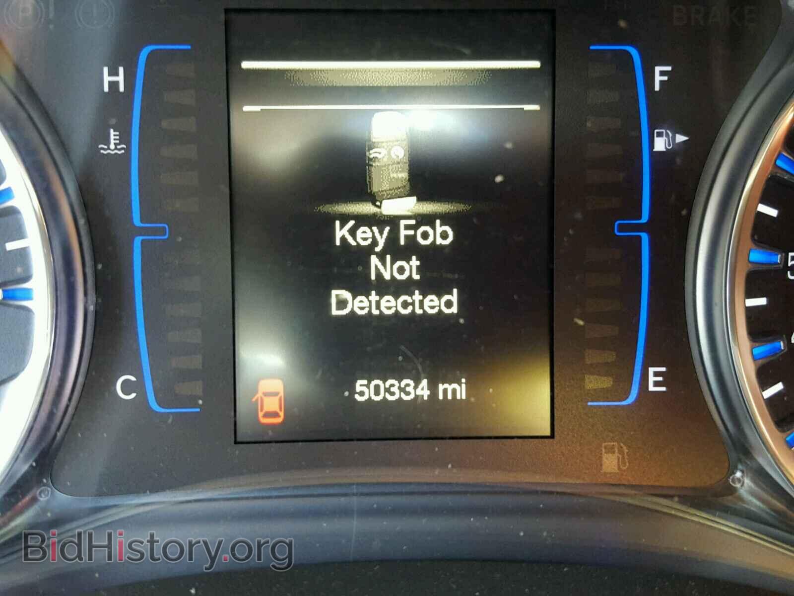2016 CHRYSLER 200 - VIN: 1C3CCCAB4GN111075 - Фото 8
