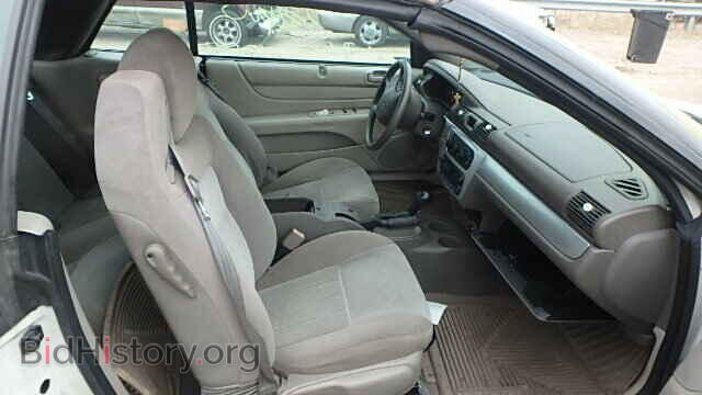 2006 CHRYSLER SEBRING - VIN: 1C3EL55RX6N203303 - Фото 5