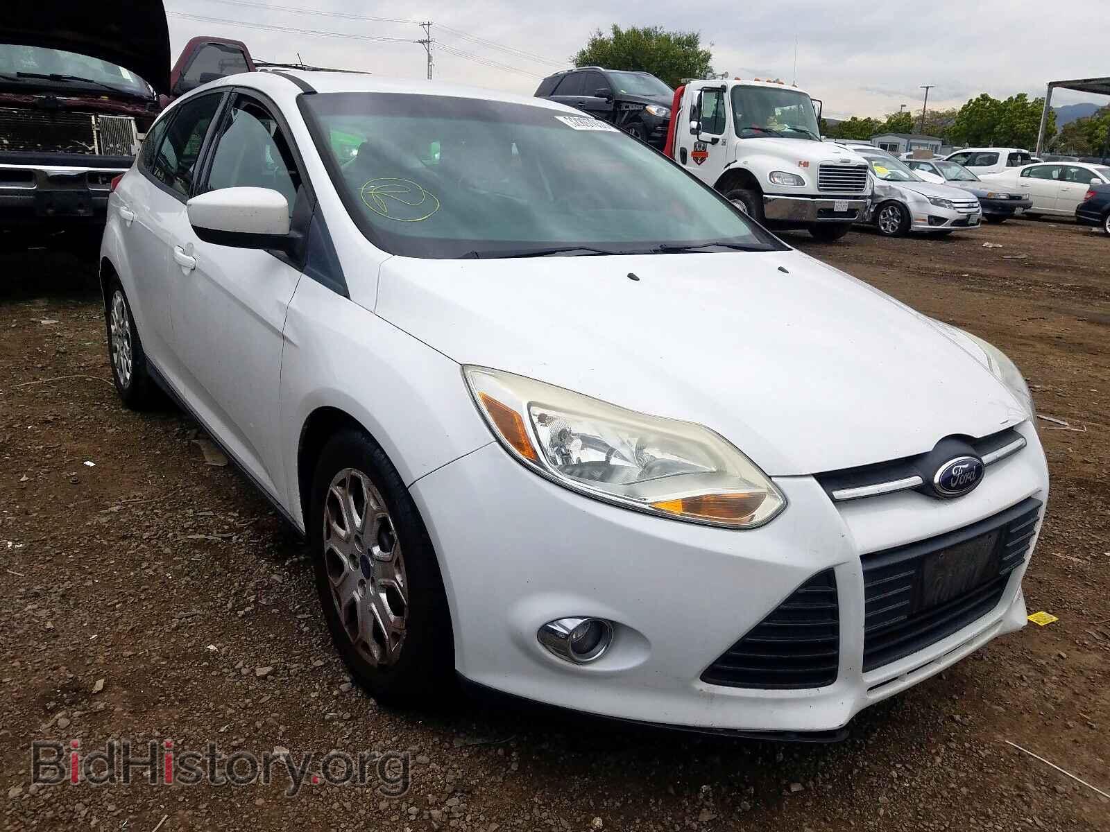 Photo 1FAHP3K28CL111595 - FORD FOCUS 2012