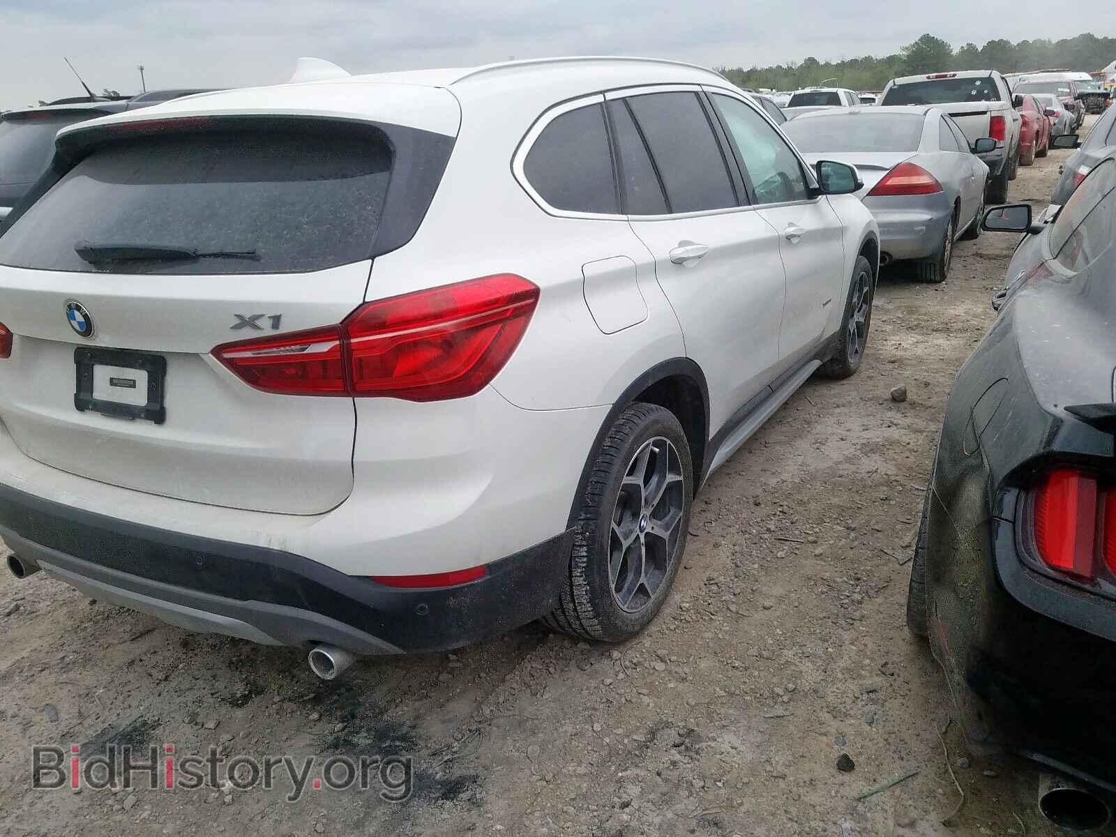 2017 BMW X1 - VIN: WBXHT3C33H5F67955 - Фото 4