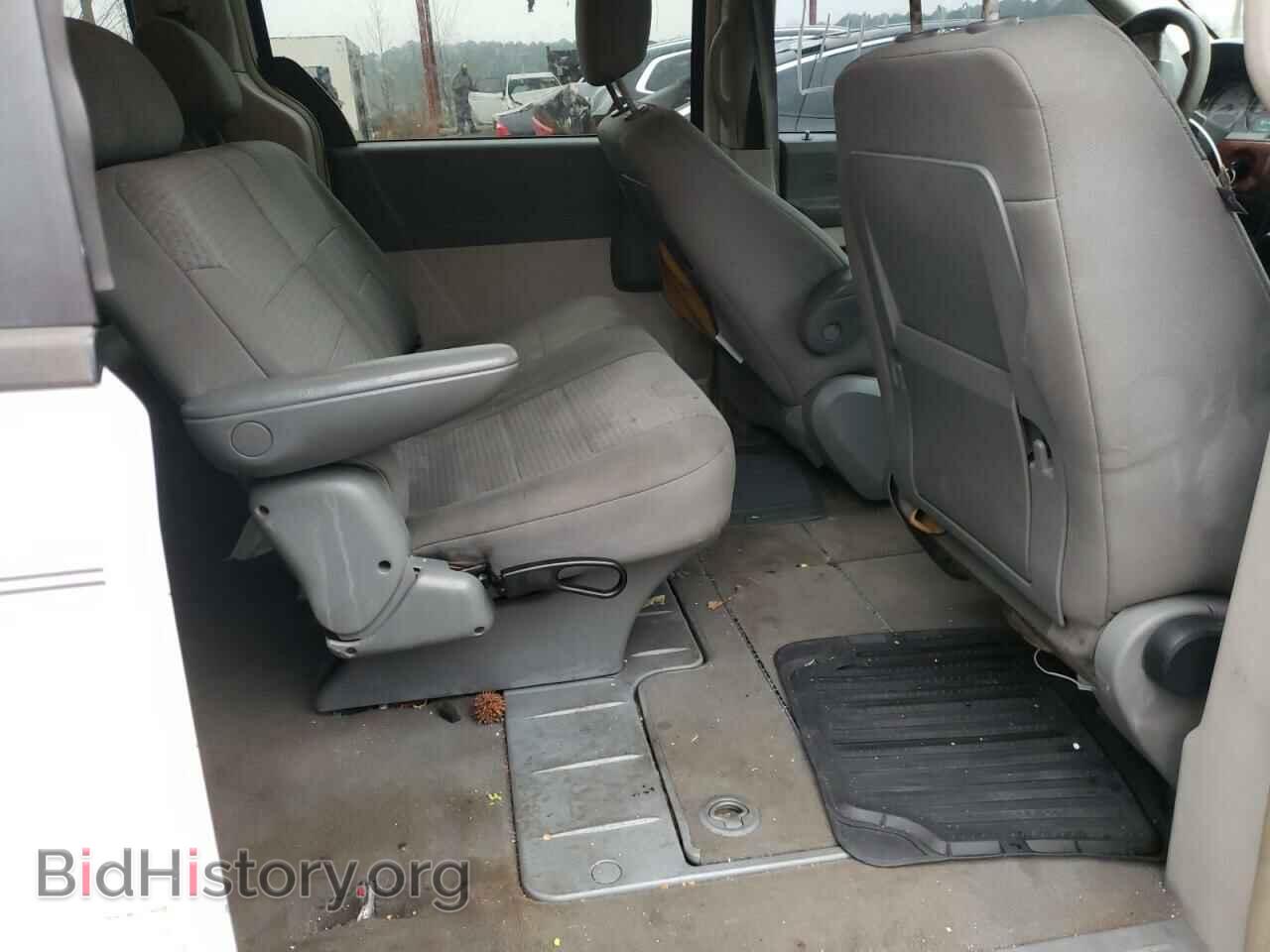 2008 CHRYSLER MINIVAN - VIN: 2A8HR44H78R138130 - Фото 6