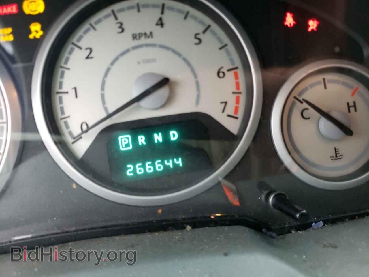 2008 CHRYSLER MINIVAN - VIN: 2A8HR44H78R138130 - Фото 8