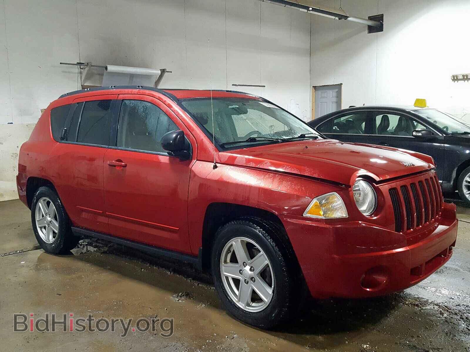 Photo 1J4NF4FB0AD503715 - JEEP COMPASS 2010