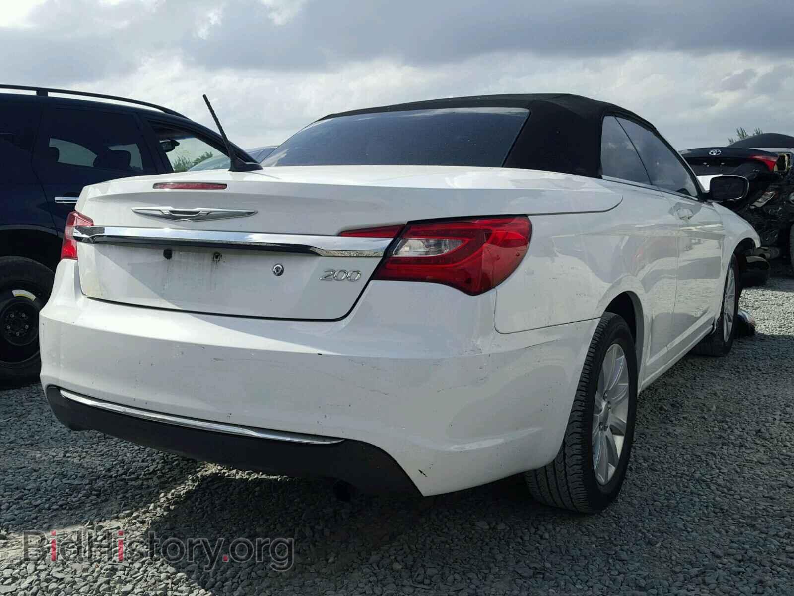 2011 CHRYSLER 200 - VIN: 1C3BC2EB2BN555029 - Фото 4