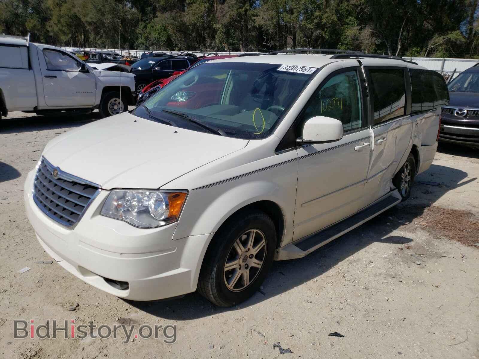 2008 CHRYSLER MINIVAN - VIN: 2A8HR54P78R664402 - Фото 2