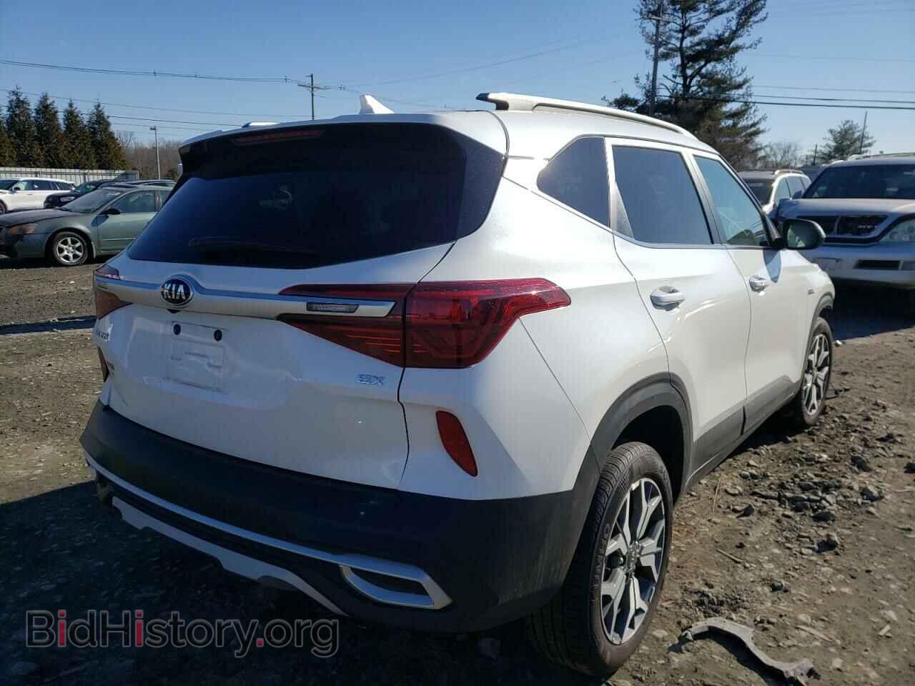 2021 KIA SELTOS - VIN: KNDERCAA9M7163747 - Фото 4