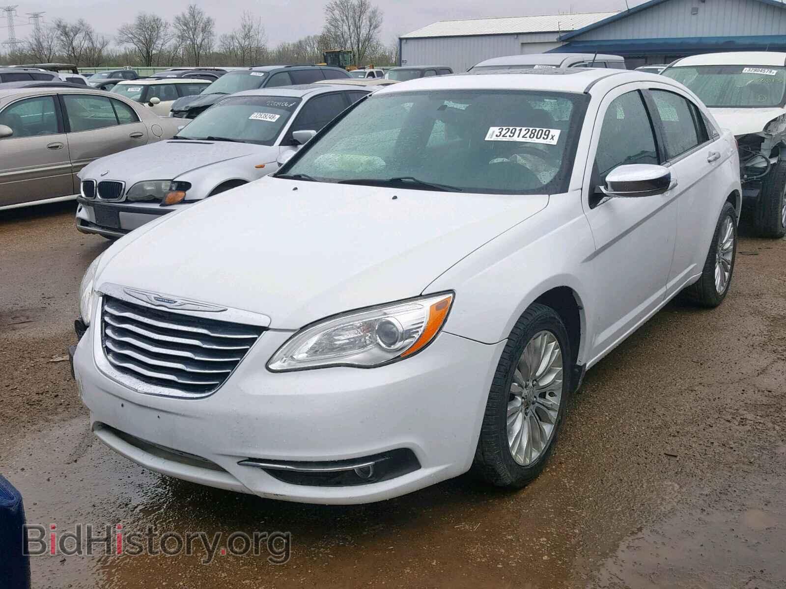2011 CHRYSLER 200 - VIN: 1C3BC2FB9BN548416 - Photo 2